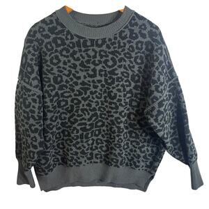 Abercrombie & Fitch Soft Collection Sweater Size Medium Gray Black Animal Print